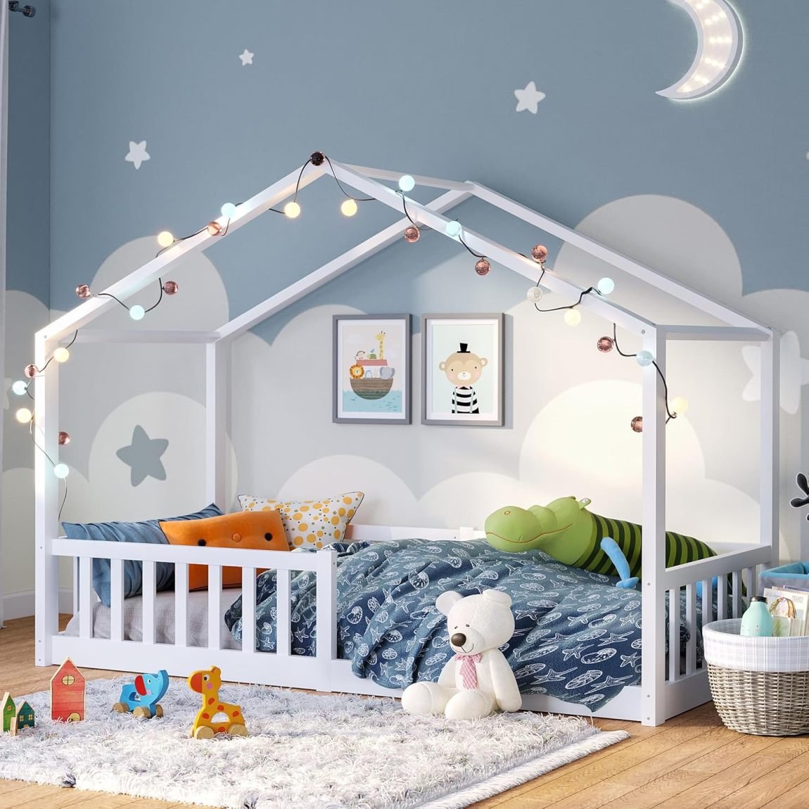 Bellabino Bia Letto a casetta per bambini 140 × 200 cm – Sponda anticaduta, rete a doghe, letto Montessori a pavimento in pino massiccio bianco