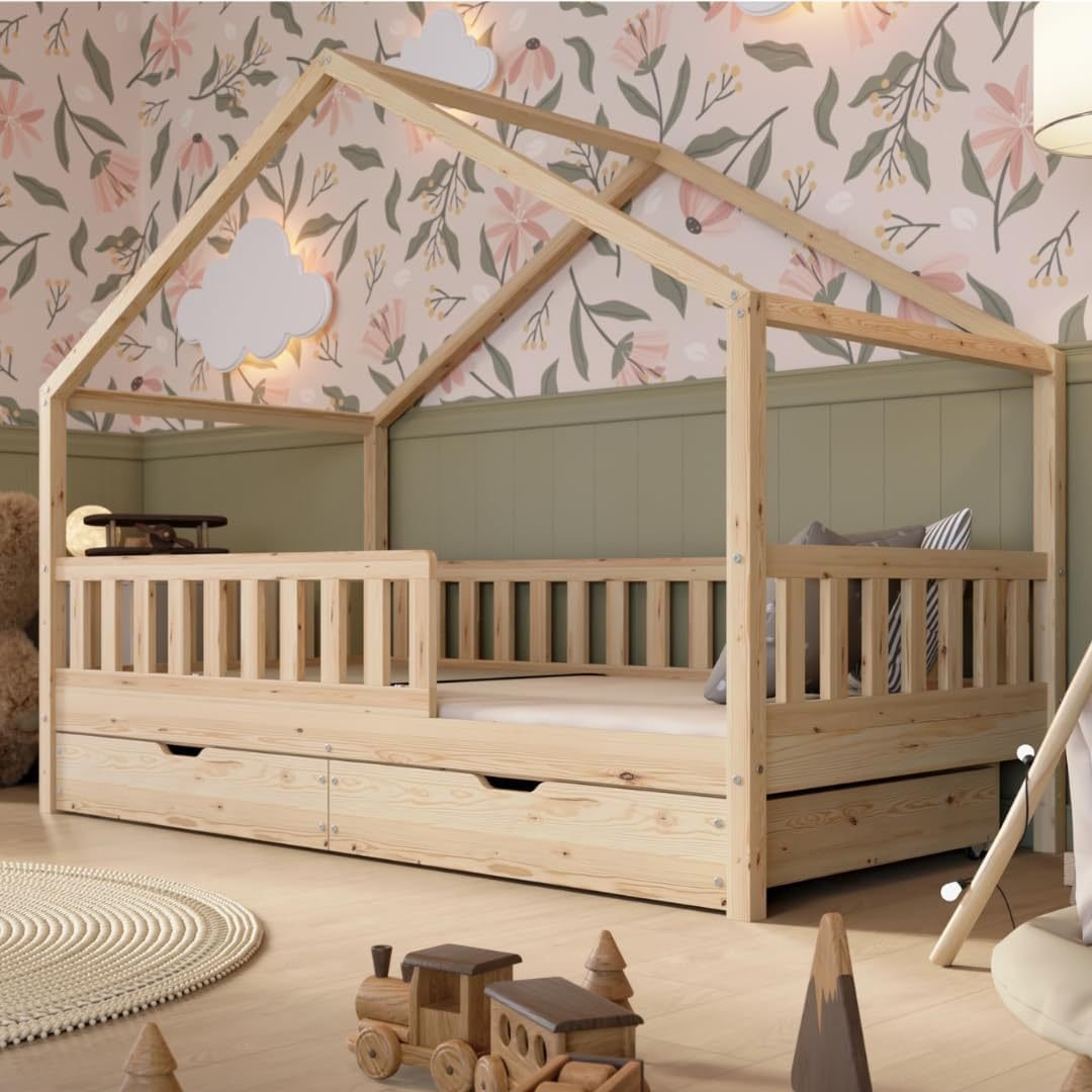 Crazy Pine Letto a casetta con cassetti 200 × 90 cm – Legno naturale, sponda anticaduta rimovibile, letto Montessori a pavimento con contenitore, Crazy House